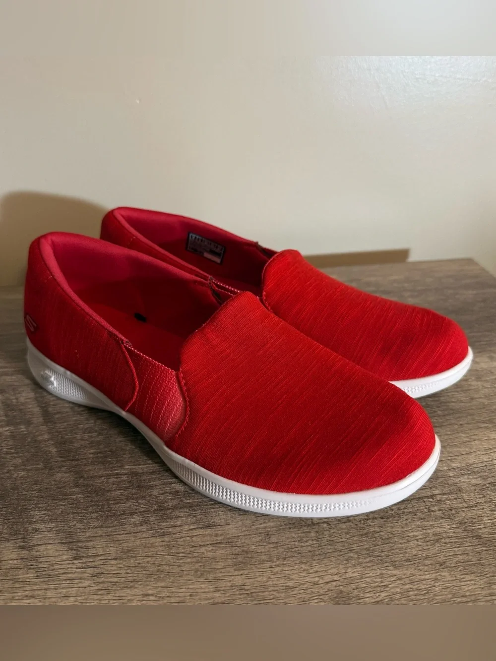 Skechers Goga Mat Slip On Sneakers 136320 Red Woman’s Size 8 Lightweight